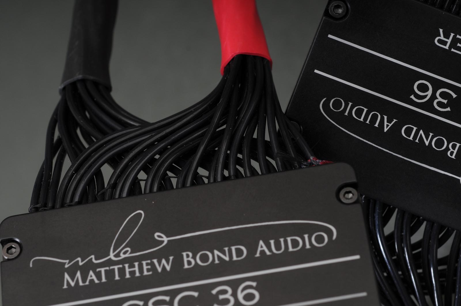 Matthew Bond Audio GSC 36 amplifier cable closeup