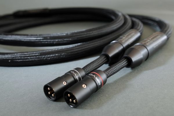 Matthew Bond Audio Analog Reference Interconnect cable connectors closeup