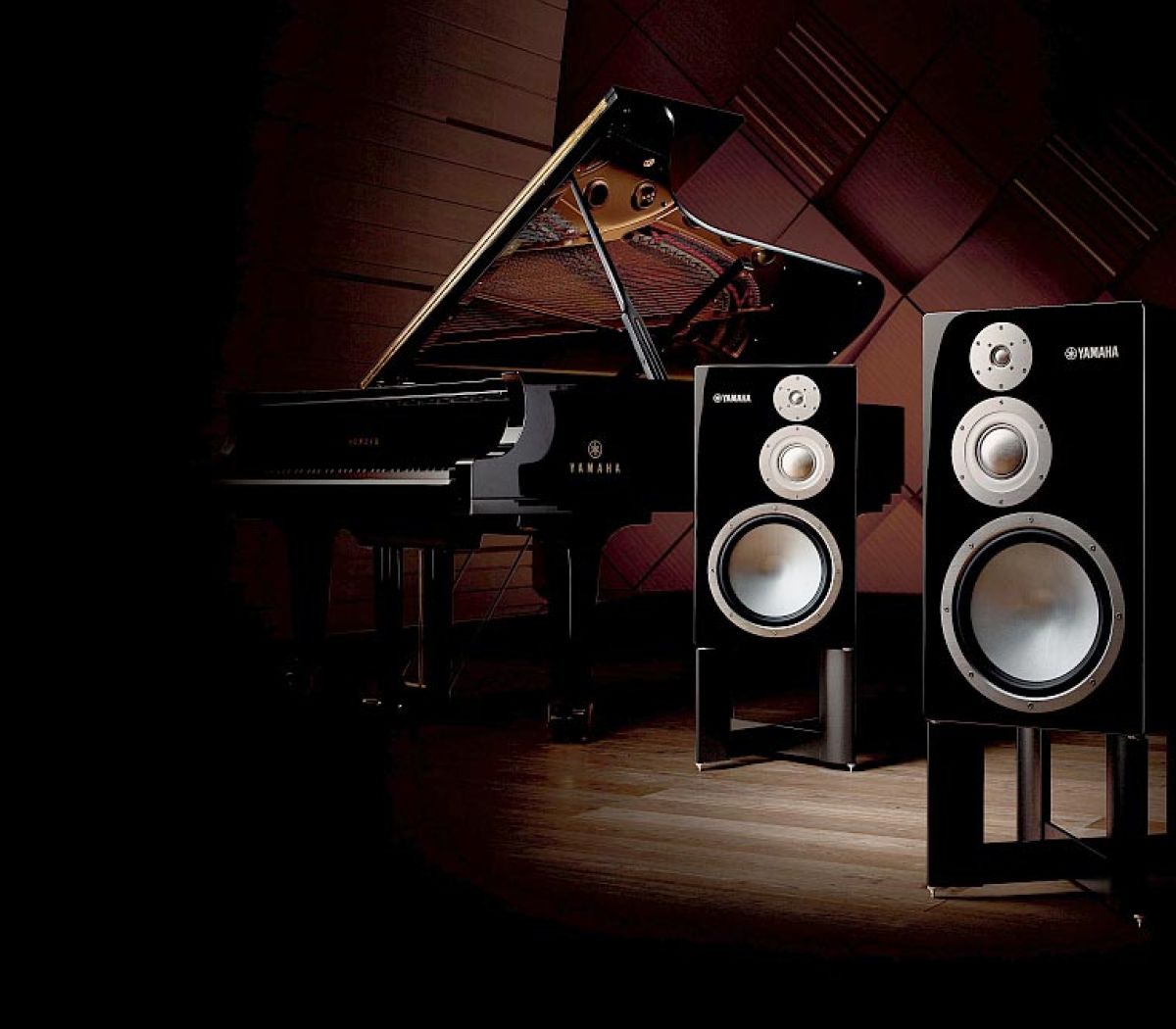 Yamaha grand piano and high-end speakers using Cascade Noise sound tool by Matthew Bond Audio